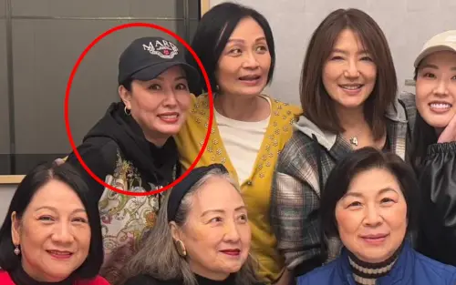 黃𨥈瑩淡出娛樂圈!48歲依舊貌美 ▲黃𨥈瑩淡出娛樂圈!48歲依舊貌美(圖/蘇恩磁IG)