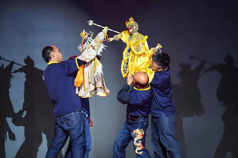 ▲屏東布袋戲躍上國際舞台，臺日漫畫展大展掌中技藝。（圖／屏東縣府提供）