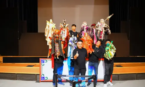 全樂閣木偶劇團與明興閣掌中劇團前進京都演出 ▲全樂閣木偶劇團與明興閣掌中劇團前進京都演出。(圖/屏東縣府提供)