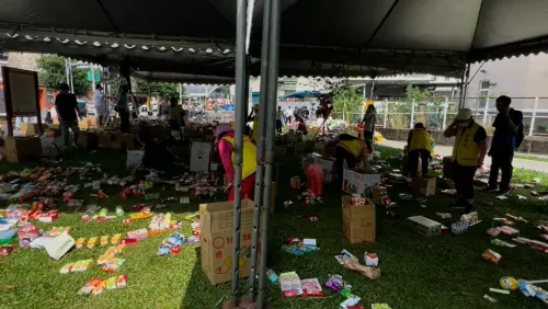愛心滿溢！三峽車禍哀悼祭品數量驚　商家送100紙箱助志工整理
