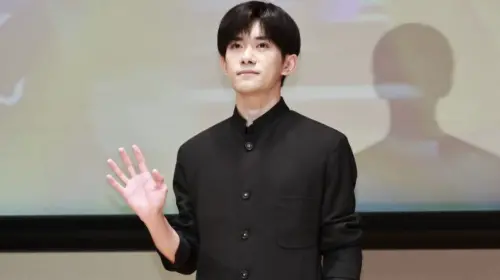 ▲易烊千璽今年5月才來台出席兩岸電影展的活動，近日就在微博轉發《澎湖海戰》的預告與前導海報，鼓吹「統一台灣，勢不可擋」。（圖／記者吳翊緁攝影）