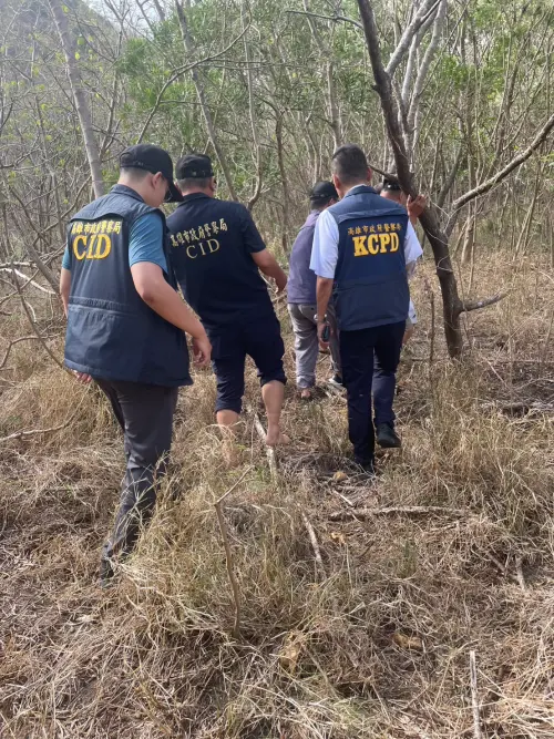 ▲嫌犯供出棄屍於屏東縣山區,警方今天尋獲死者遺體。(圖/記者郭凱杰翻攝) ▲嫌犯供出棄屍於屏東縣山區,警方今天尋獲死者遺體。(圖/記者郭凱杰翻攝)