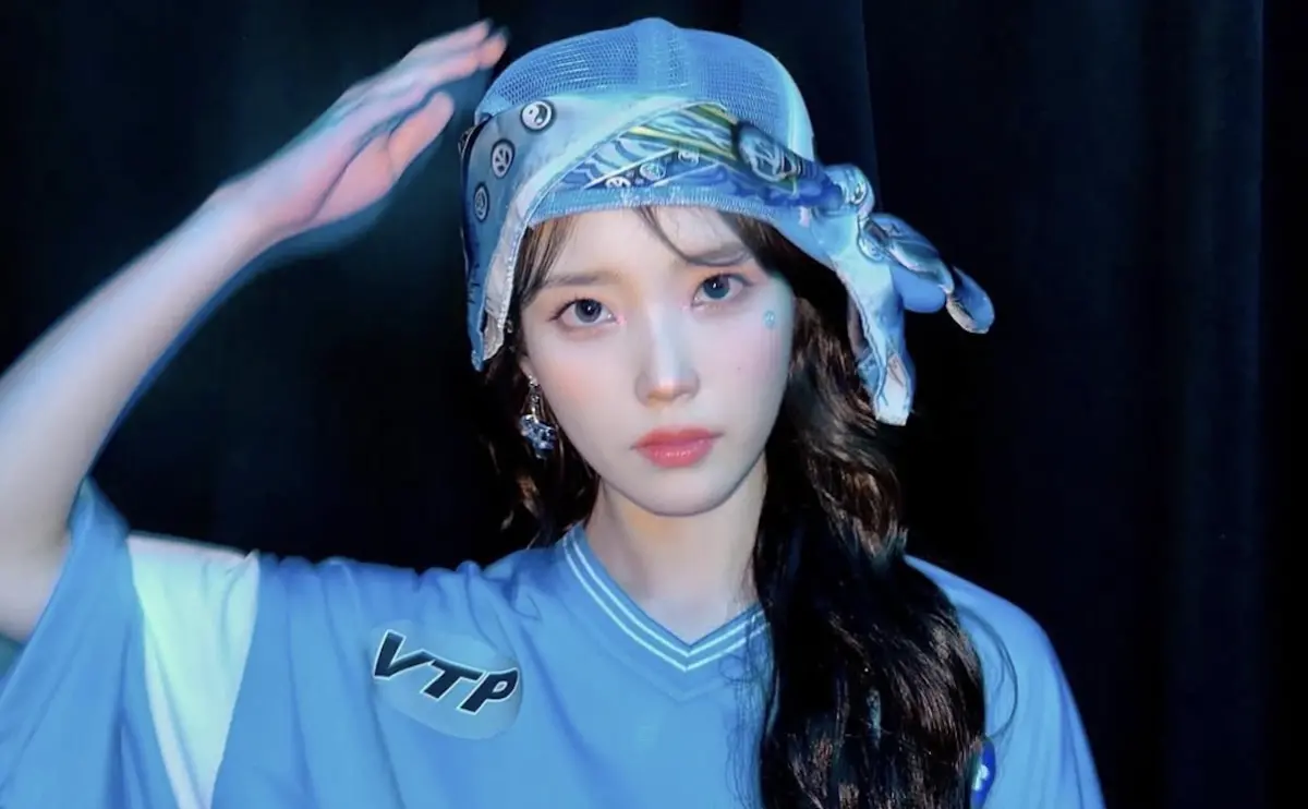 ▲韓星IU生日前一天約V吃高檔餐廳，還因此傳出她與男友李鍾碩分手的消息，沒想到兩人近日透過好友向媒體表示，「目前穩定交往中」。（圖／IU IG）