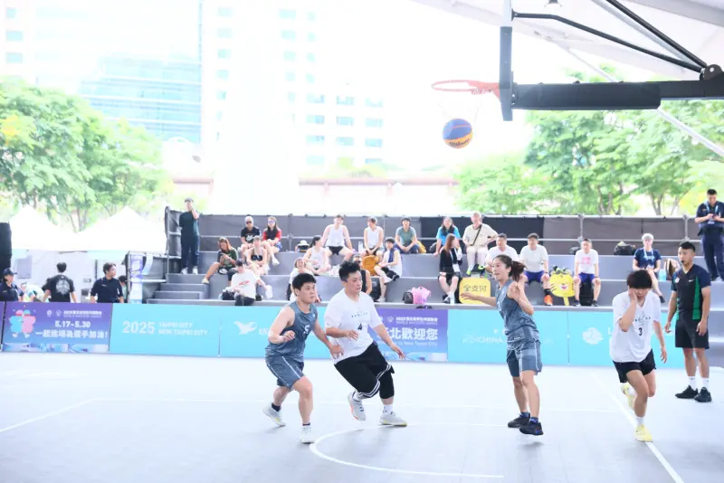 ▲世壯運最酷炫的競賽場地3對3籃球決賽在新北市民廣場。（圖／新北市體育局提供）