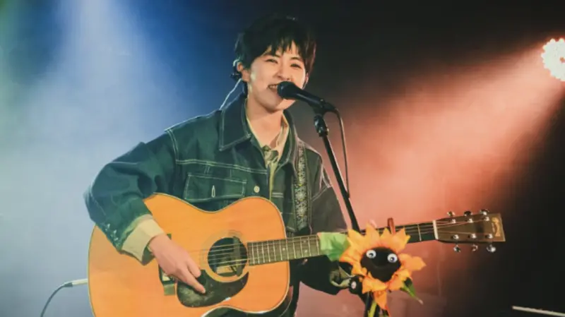 金曲準歌后憶亡父「台上淚崩慘了」！歌迷齊做1舉動　全場哭一片