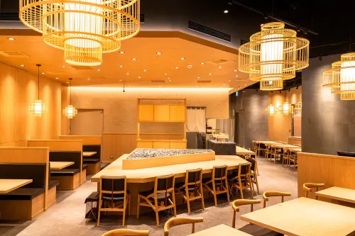 ▲「伊勢路–勝勢日式豬排」南港LaLaport店景。（圖／勝勢提供）