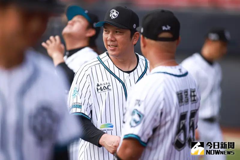 ▲花蓮光復鄉因颱風引發堰塞湖溢流，洪水直衝市區，棒球人周思齊、高國輝紛紛在社群平台表達對家鄉的擔憂。（圖／記者葉政勳攝）