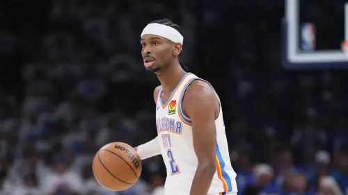 奧克拉荷馬雷霆球星Shai Gilgeous-Alexander(SGA)奪下生涯首座MVP,成為雷霆隊史第三位榮膺MVP的球員。這讓當年交易他的洛杉磯快艇遭受質疑。 ▲奧克拉荷馬雷霆球星Shai Gilgeous-Alexander(SGA)奪下生涯首座MVP,成為雷霆隊史第三位榮膺MVP的球員。這讓當年交易他的洛杉磯快艇遭受質疑。(圖/美聯社/達志影像)