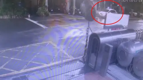 檢警調閱監視器,發現林姓男子離家前最後身影。最後林男被黃女等4人載往汽車旅館囚禁、毆打凌虐,最後持刀殺害。(圖/警方提供) ▲檢警調閱監視器,發現林姓男子離家前最後身影。最後林男被黃女等4人載往汽車旅館囚禁、毆打凌虐,最後持刀殺害。(圖/警方提供)