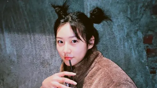 ▲金賽綸生前拍攝《吉他男》期間，白天與導演討論劇本，晚上還得趕去咖啡廳打工，聚餐時也僅敢用水杯裝酒，只怕被偷拍，導演回憶她當時狀況令人心疼。（圖／金賽綸IG）