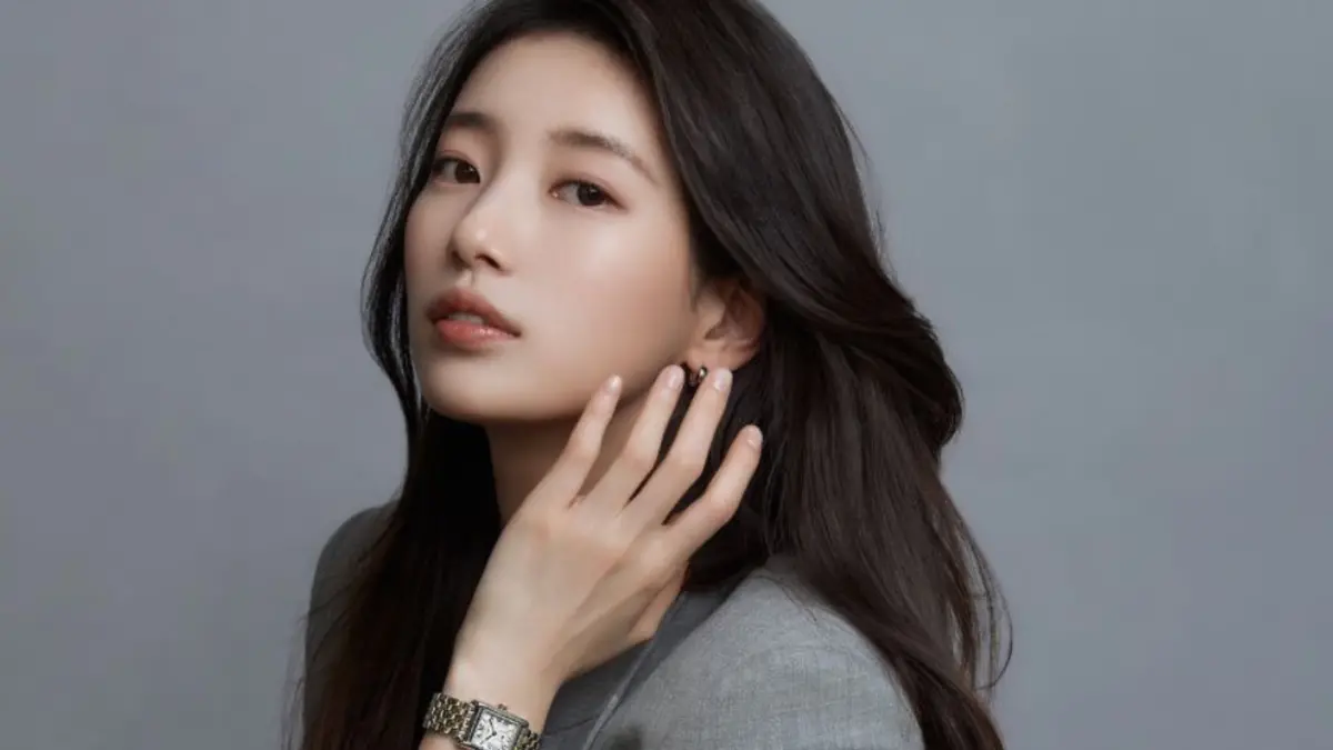 ▲ 韓國女星秀智（如圖）有望出演漫改劇《後宮的男人們》，化身霸道女皇帝，坐擁帥氣男後宮。不過《後宮的男人們》五年前其實由徐睿知、朱智勛化身劇中角色拍攝宣傳片，當時一推出就引爆許多話題。（圖／秀智IG）