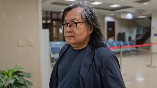 ▲前台北市都發局長林洲民批評京華城自創容獎項目是用「形容詞魚目混珠」。（圖／記者劉松霖攝，2025.5.22）