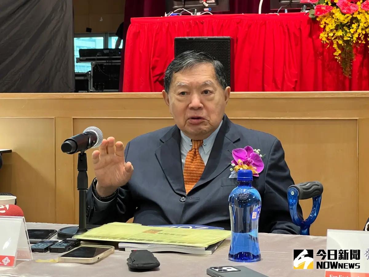 ▲遠東集團董事長徐旭東出席旗下遠東銀行股東會，會後再次被問到兒子接班議題，他強調，不是姓徐、有興趣就可以，也要有本事。（圖／記者顏真真攝）