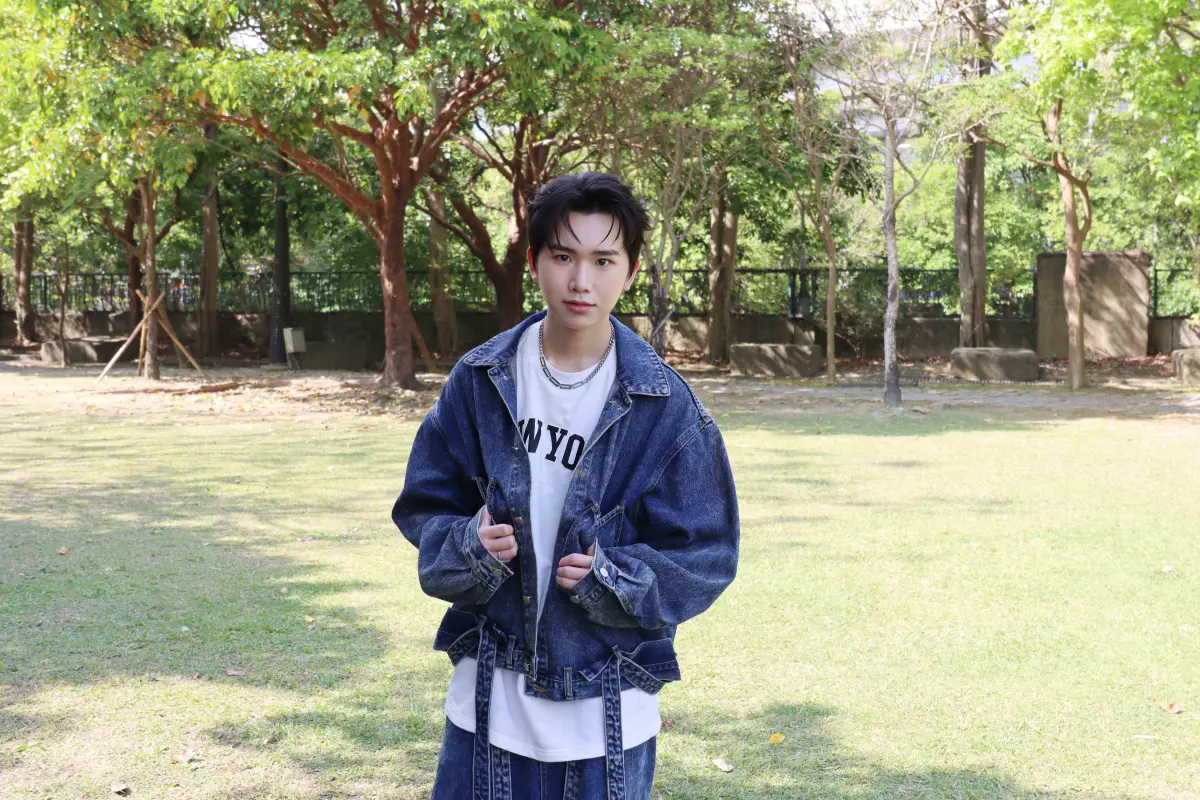 ▲AcQUA源少年隊長黃莑茗本月14日推出全新單曲〈最佳隊友〉，過去為了音樂夢，曾和家人鬧革命。（圖／種子音樂）