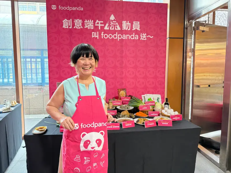 ▲每年端午節都會掀起南北粽戰爭，北部粽甚至被認為是「包著粽葉的油飯」，關於這個議題，家事達人楊賢英笑說「北部粽應該可以說是油飯的親戚」。（圖／記者周淑萍攝）