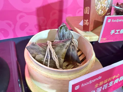 南部粽加熱的方式,內行人建議還是用水煮會最好吃。(圖/記者周淑萍攝) ▲南部粽加熱的方式,內行人建議還是用水煮會最好吃。(圖/記者周淑萍攝)