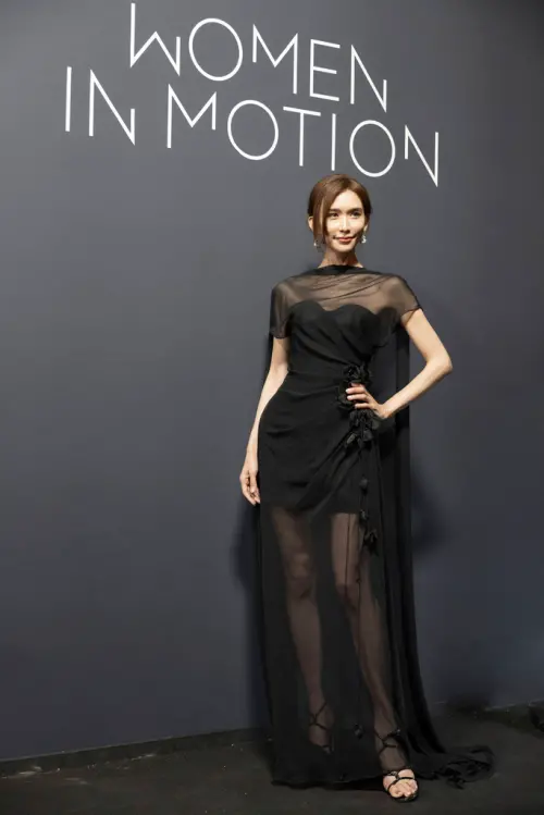 ▲林志玲出席坎城影展期間舉辦的「國際女性電影」論壇,用英語發表自己的心得。(圖/美聯社/達志影像) ▲林志玲出席坎城影展期間舉辦的「國際女性電影」論壇,用英語發表自己的心得。(圖/美聯社/達志影像)