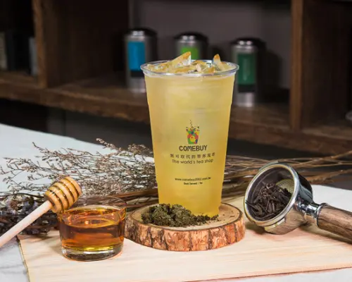 ▲「嗨神」黃金色茶湯就如大海波動漫舞一般，像是遼闊大海賦予超High的神奇力量。