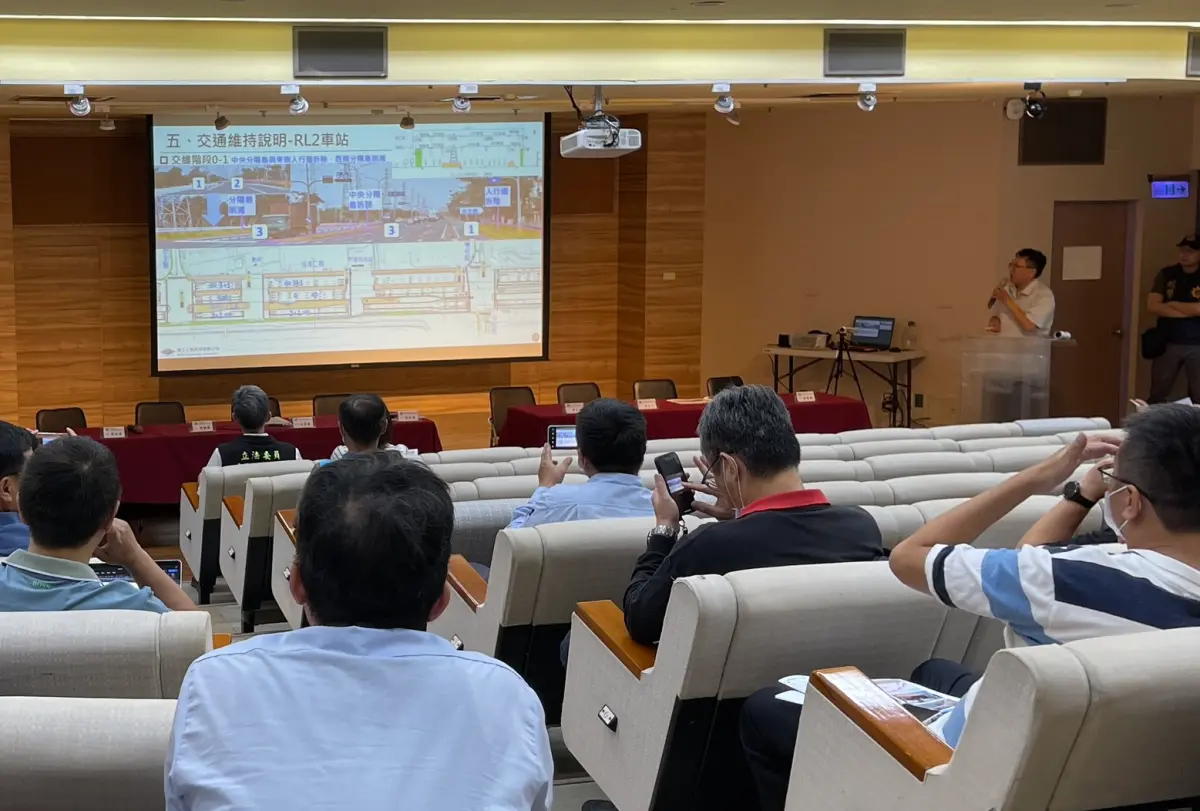 ▲高捷小港林園線交維計畫說明會，沿線居民、各界民意代表及廠家均踴躍出席關心捷運建設。（圖／高市府捷運局提供）