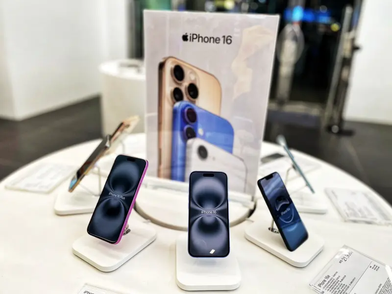▲4月全台最熱銷手機排行，冠軍再度由iPhone 16 Pro（256GB）奪下。（圖╱傑昇通信提供）