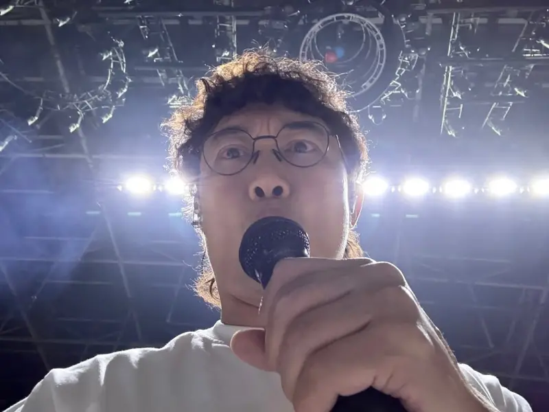 ▲陳奕迅今日凌晨在IG上發文報平安，曬出彩排照。（圖／翻攝自陳奕迅IG）
