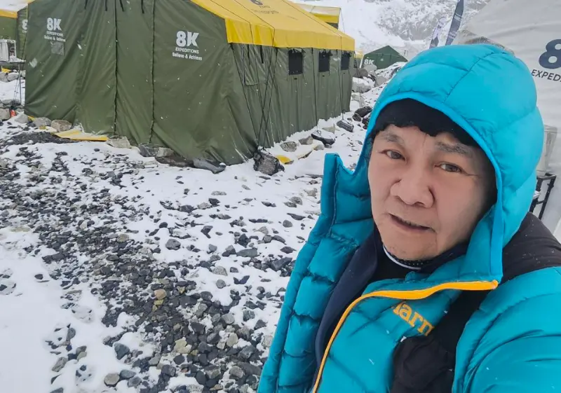 65歲眭澔平挑戰聖母峰！高山症、腦水腫「昏迷60小時」急返台治療