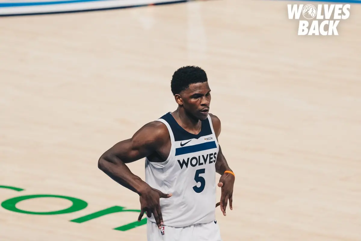 ▲灰狼看板球星Anthony Edwards寫下隊史新頁──他正式超越隊史傳奇「KG」Kevin Garnett，成為灰狼隊史季後賽得分王。（圖／取自明尼蘇達灰狼隊X）