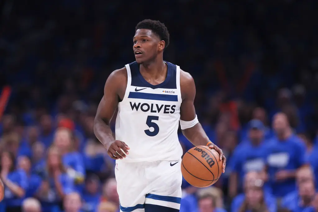 ▲西區冠軍賽兩戰結束，明尼蘇達灰狼陷入0：2的劣勢，兩場比賽共計輸掉41分，這支以防守起家的球隊，在面對年輕的奧克拉荷馬雷霆時卻顯得完全無招。（圖／美聯社／達志影像）