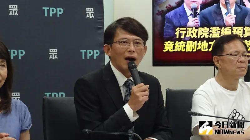 ▲民眾黨立院黨團總召黃國昌出席立院黨團記者會。（圖／記者呂炯昌攝，2025,05.23）