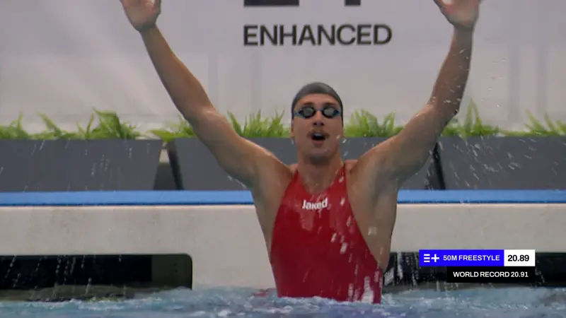 ▲希臘31歲自由式游泳選手克里斯蒂安（Kristian Gkolomeev ），在「禁藥運動會」的規則之下，打破了男子50公尺自由式世界紀錄。（圖／YT@Enhanced Games）