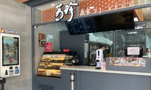 八方雲集旗下「芳珍蔬食」收26間！北部熄燈全台剩2家　業者認了
