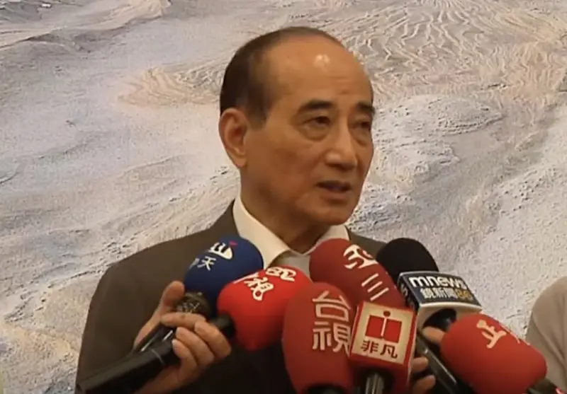 ▲前立法院長王金平赴東海大學演講時，公開表態支持台中市長盧秀燕參選黨主席。（圖／翻攝畫面）