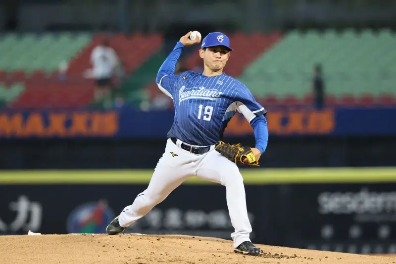 ▲富邦悍將張奕最近3場比賽先發都投不滿5局，今遭下放二軍調整。（圖／富邦悍將提供）