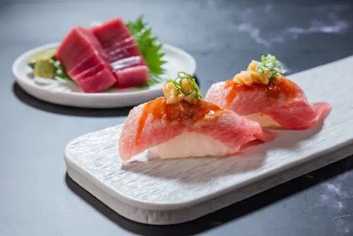 ▲饗賓集團旗下Buffet品牌「INPARADISE 饗饗」與「旭集 和食集錦」，即日起至6月15日加推黑鮪魚菜色。（圖／饗賓集團提供）