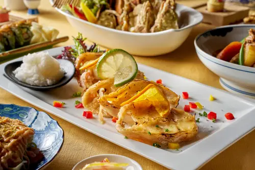 ▲「甜酒釀喜知次漬燒」使用台灣甜酒釀加上有「日本三大夢幻魚」稱號的高檔魚喜知次，一同烹調出旨味。（圖／台北福華提供）