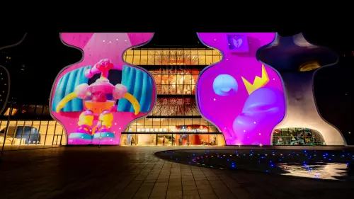 體態超標危害健康 危機四角色躍上台中國家歌劇院外牆
