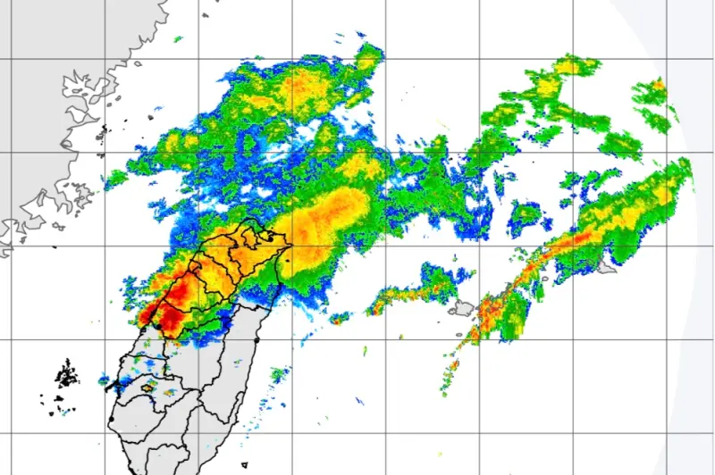 天氣／今迎降雨最猛時機！下週「更強鋒面襲台」　端午連假受影響