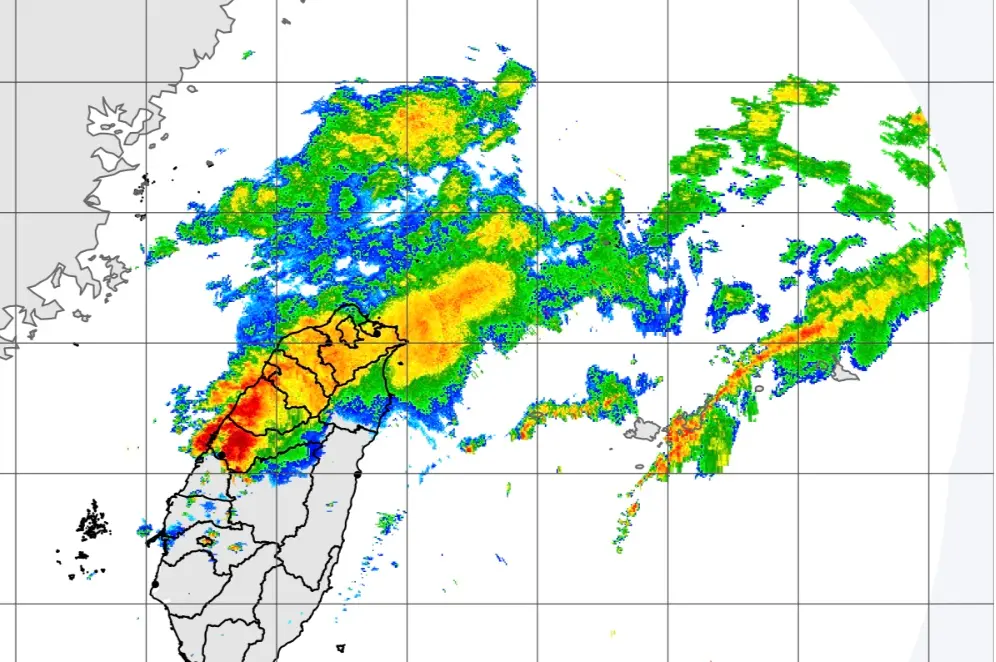 天氣／今迎降雨最猛時機！下週「更強鋒面襲台」 端午連假受影響