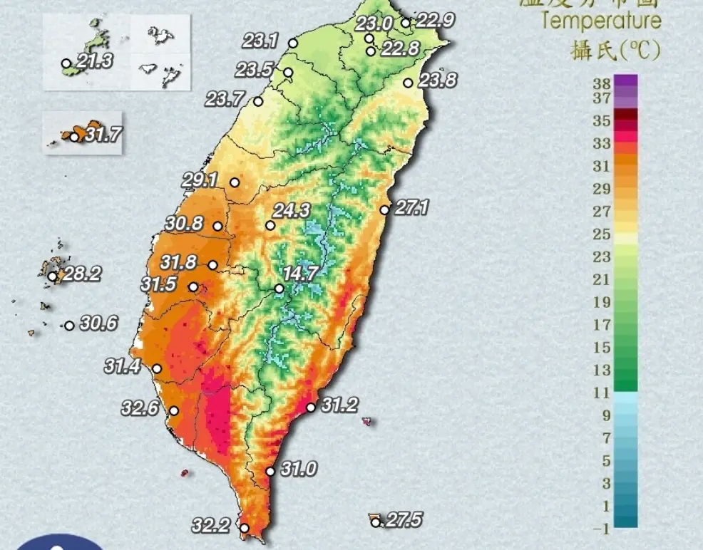 ▲受到鋒面通過影響，北台灣明顯降溫，不過南台灣高溫炙熱，南北溫差超過10度。（圖／翻攝自中央氣象署）