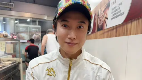 ▲陳鴻（如圖）目睹外籍女子在捷運上將雙腳踩上座椅，傻眼直呼毫無素養，氣得拍照發文怒批：「這種行為根本是負面示範！」（圖／陳鴻臉書）