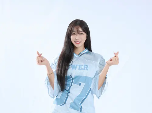 ▲高人氣韓國啦啦隊女神安芝儇擔任大使,再度參與高雄龍舟。(圖/高市府提供) ▲高人氣韓國啦啦隊女神安芝儇擔任大使,再度參與高雄龍舟。(圖/高市府提供)