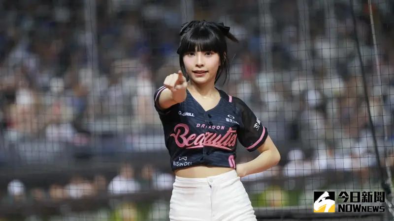 李芷霖小三風波後重返舞台！笑容減少粉絲超不捨　元配貼文全刪光