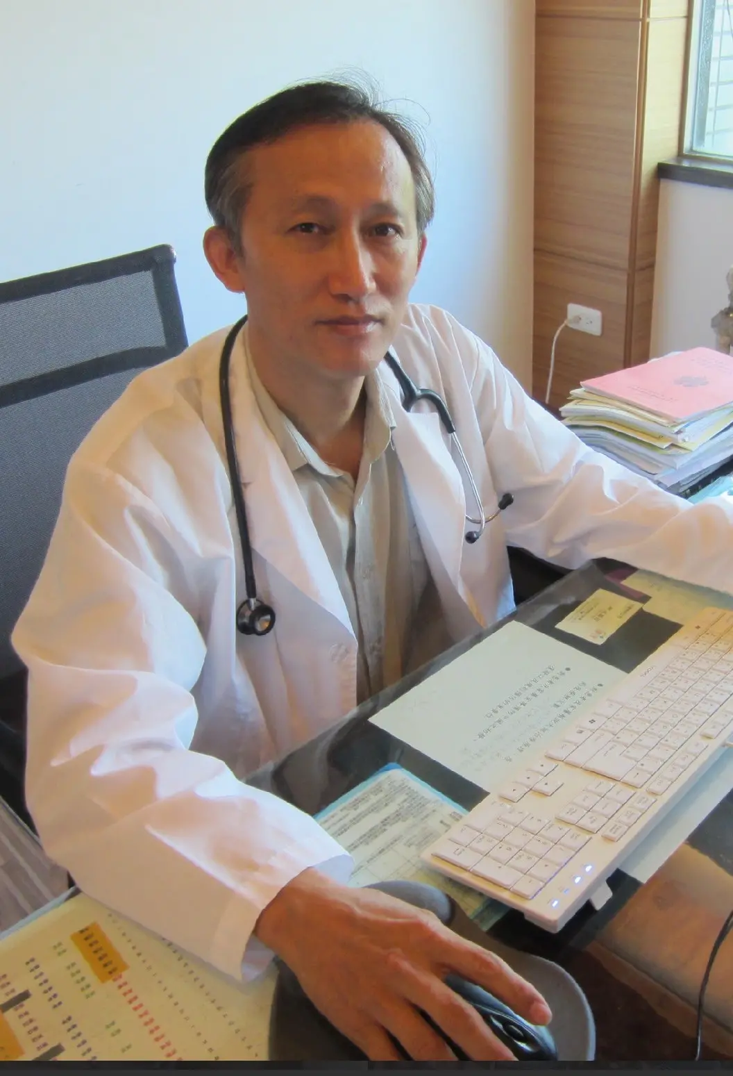 ▲響應世界預防中風日，王新民醫師呼籲，預防中風從日常飲食做起。（圖／台灣中風健康照護協會提供）