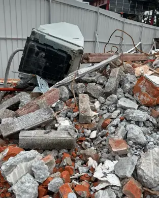 ▲住戶的洗衣機也被拆壞。（圖／翻攝自江和樹臉書粉專）