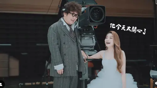 ▲依依（右）說納豆太開心了。（圖／翻攝自納豆IG）