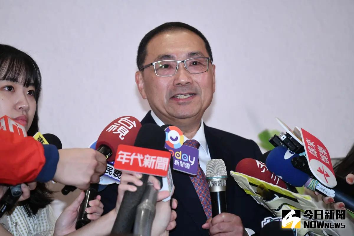 ▲納豆與依依今晚辦婚宴，表舅新北市長侯友宜（如圖）到場祝賀，表示依依是納豆這輩子最好的選擇。曾與納豆主持過節目的于美人，則獻上婚姻10字箴言祝福，令在場絕倒。（圖／NOWnews攝影中心）