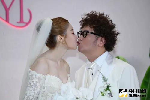 納豆大喜之日鞋子恨天高!依依緊身白紗藏「1巧思」理由超爆笑