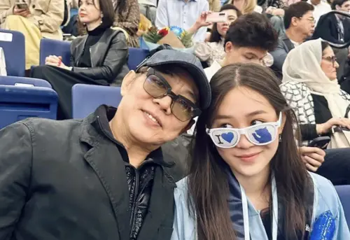 ▲李連杰（左）曬出和小女兒Jada（右）的合照。（圖／李連杰 微博）