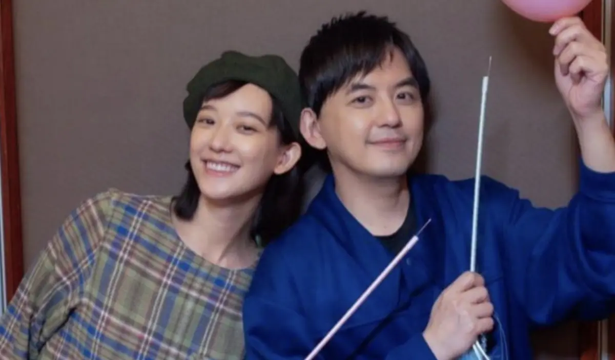 ▲孟耿如（左）近期傳出低調離婚黃子佼（右），斬斷5年婚姻，對此命理師揭露女方面相1大隱憂，指出孟耿如3年內情緒會反彈。（圖／孟耿如 臉書）