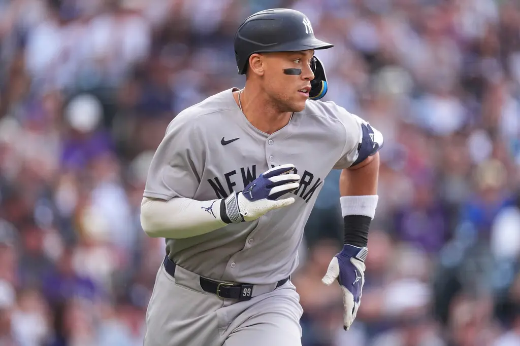 ▲MLB紐約洋基今（26）日客場迎戰科羅拉多洛磯，洋基靠著賈吉（Aaron Judge）雙安以及J.C. Escarra猛打賞，終場以5：4險勝洛磯，收下二連勝。（圖／美聯社／達志影像）